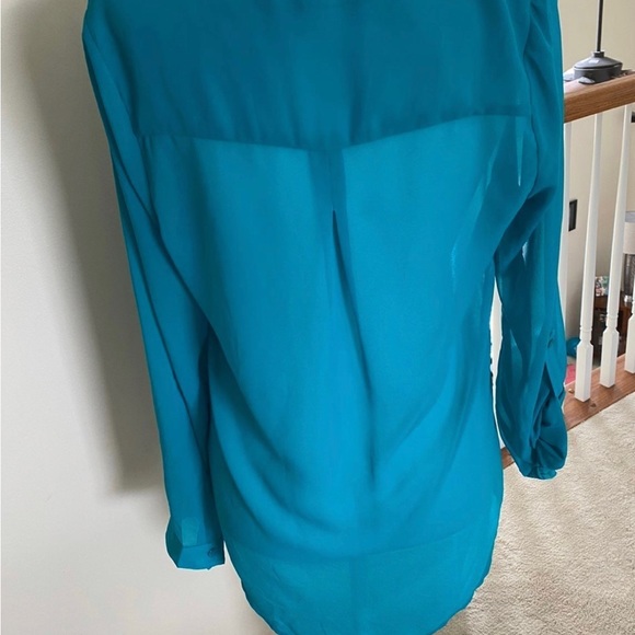 Button down top - Picture 2 of 5